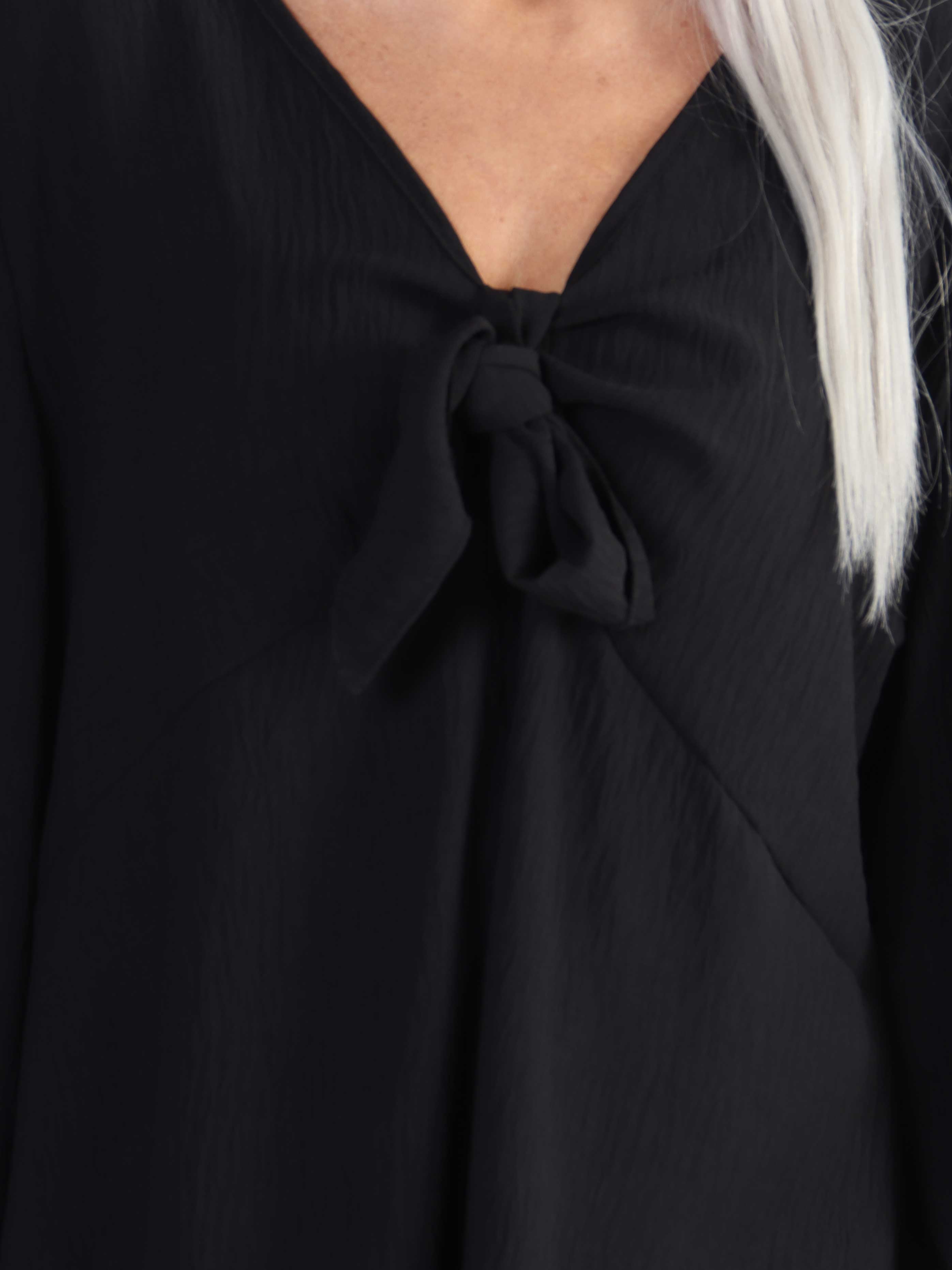 Cassandra - Sød plus size tunika med sløjfe ved brystet